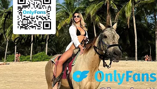 ONLYFANS'TAN HIZMETÇI EVIMI TEMIZLIYOR - 12 AYLıK ÜCRETSIZ DENEME