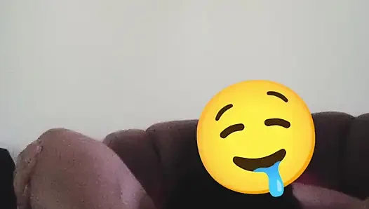 Komşum amımı çok ıslak yalıyor