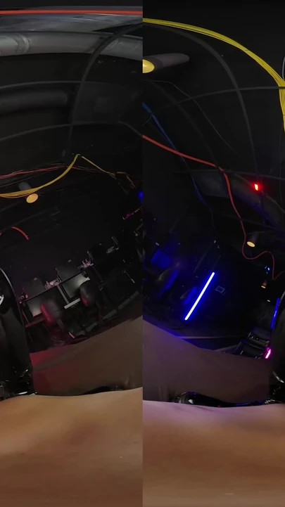 Захватывающий момент от "BaDoinkVR Jewelz Blu одна из тех девушек, которые экстремально включились с новыми технологиями"