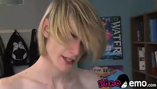 sıska genç gay pound şehvetli classmate göt şiddetle