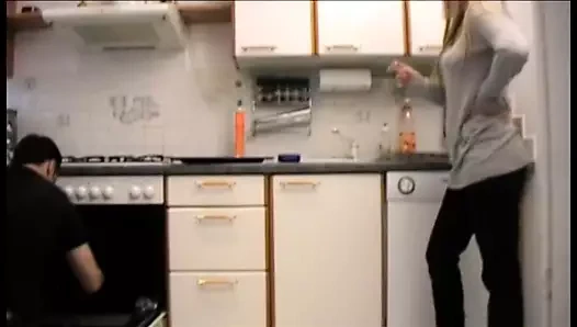 genç femdom aşağılama