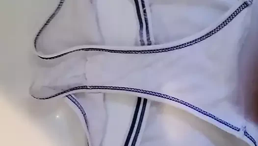 cuming içinde kız külot