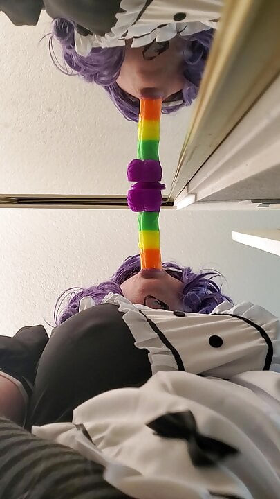 Someniki hizmetçi dildo sonuç üzerinde pratik
