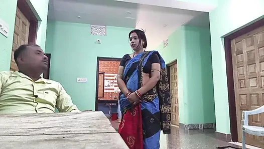 Ateşli Hintli orta yaşlı seksi hizmetçi evli kadın baştan çıkarıyor ve sert sikişiyor, desi seks videosu