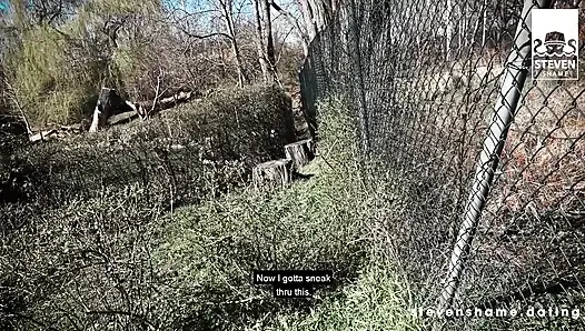 Lullu Gun açık havada sikiliyor ve dölle besleniyor!