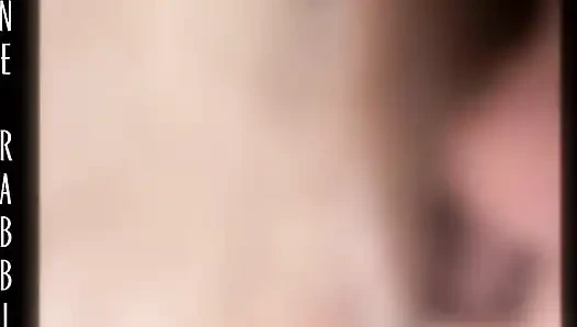 Tanrıça sıkı amına 12 inçlik şişman dildo alıyor