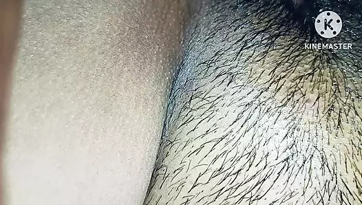 Kocamın ve bir arkadaşının beni sert sikmesine izin verdim