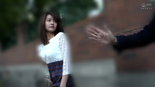P117G01 Picking up Japanese magazine models on a street corner in Korea! SEX exchange between a neat and clean beautiful body girl and an erotic gap moe!