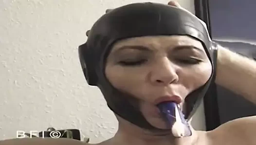 Özel acıtmış köleler 2 sahne