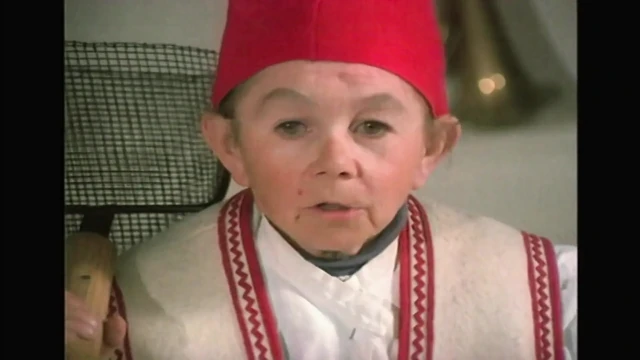 Белоснежка стала снежно трахающейся с семью гномами в заднице