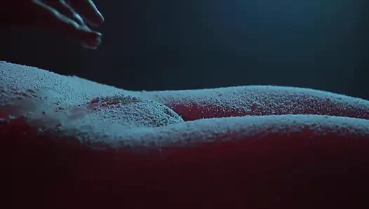 Göğüslerime ve amcığıma kar yağıyor - softcore Noel azdırma yakın çekim