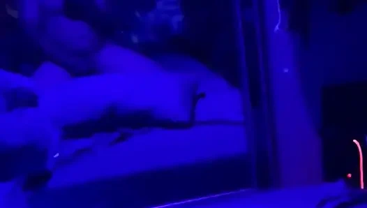 Zoey Portland kulübün arkasına büyük yarak alıyor