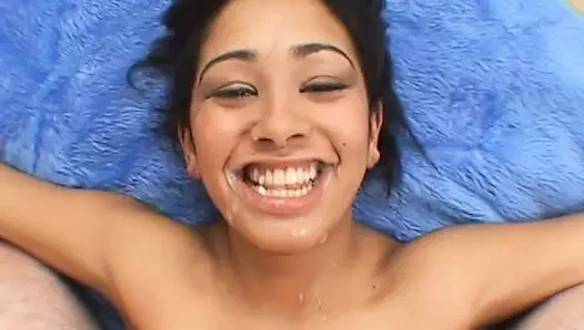 Müthiş koyu saçlı bebek inanılmaz oral seks becerilerine sahip