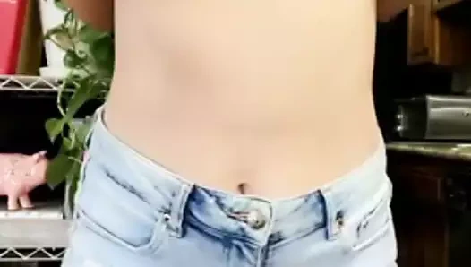 Dev büyük doğal memeler gösterme kapalı