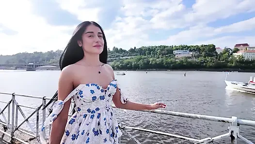 Şehirde sikiş makinesi ateşli
