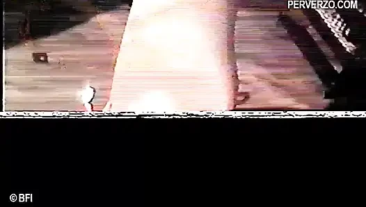 Edepsiz bir piliç için acı çekiyor
