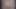 Hintli kadın whtsapp'i gösteriyor