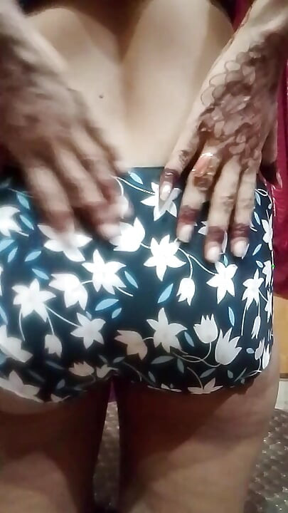 Najma Khatun shows her