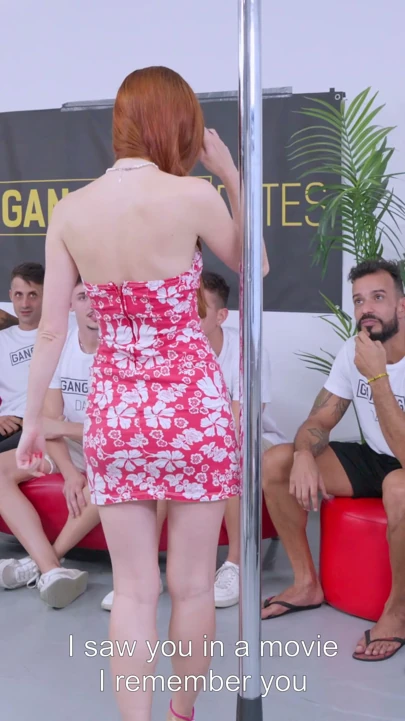 Lina Arian Joy Yedi Erkekle Hava Geçirmez Gangbang Yapıyor | Bölüm 1