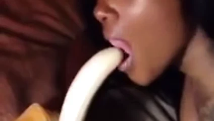 Davlumbazda muz nasıl yenir?