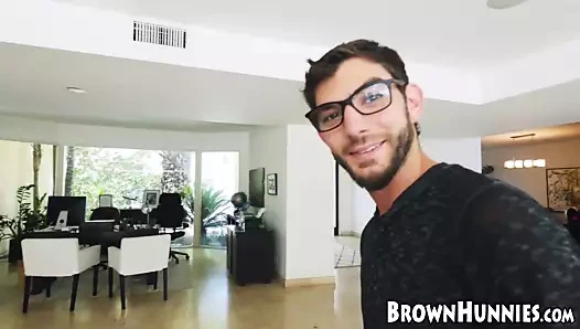 Abanoz bebek annabelle rey verir bj önce doggystyle sikme