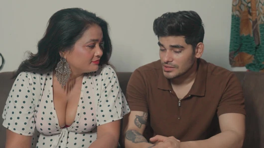 Beutyfull bhabhi ne do ladko ko bula kar bujhayi apne jism ki pyas hardcore sex