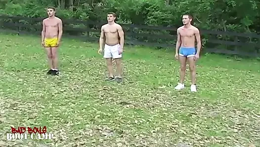 Badboysbootcamp zack daniels ve lance uzun doğrama odunu sonra birbirlerinin lezzetli yaraklarının tadına bakıyor