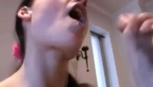 Hollandalı esmer bebek gets Kullanılmış için seks