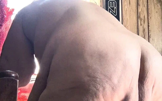 Ağacını yüksek bir yere koymak seni gözüne sertçe boşaltıyor ne güzel bir adam