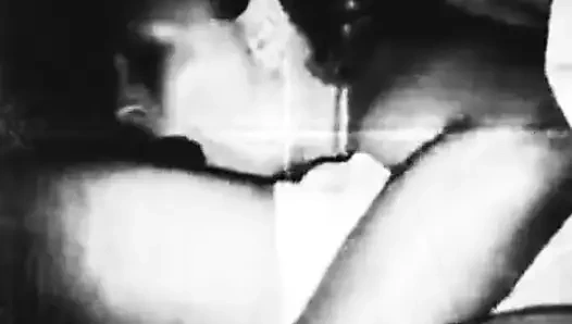 Sürtük evli kadın yarak yutuyor