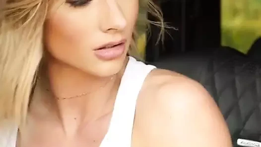 Paige hathaway bir reklamda seksi