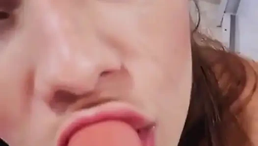 31 talimatı rehberli elle muamele - küçük ağzıma boşalma - Sofia Felix