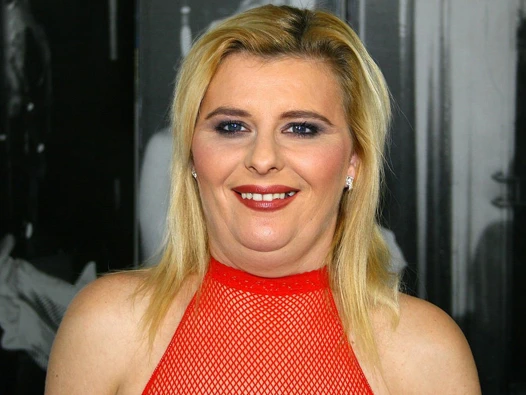 sürtük olgun alır anal vurma