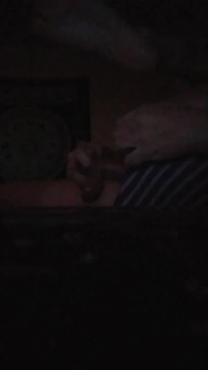 Сисси трахается с дилдо