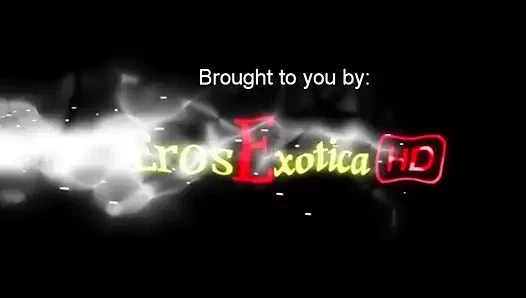 Hintli kadın zevk için geri bırakır