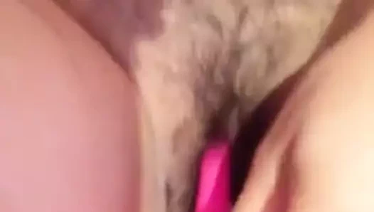 Fahişe sürtük mastürbasyon yapıyor