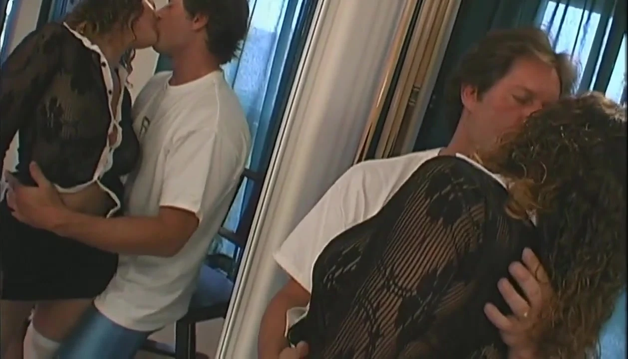 Mature MILF Drenched in Cum After Deep Hardcore Ride