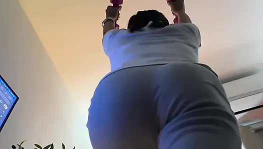 Terli öğleden sonra egzersiz öğütme ve işeme