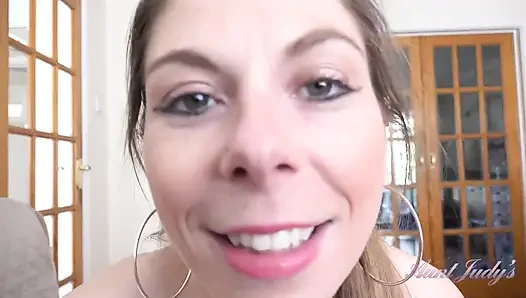 Üvey anne - yeni seks terapistin Alice Maze neye ihtiyacın olduğunu biliyor