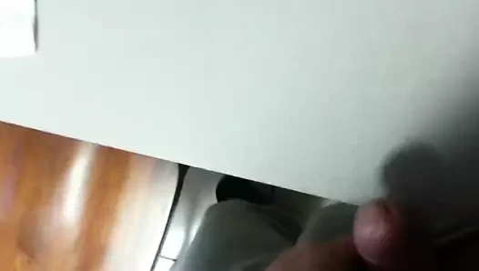 bana cumming üzerinde masa