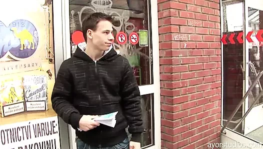 Ne tesadüf, onlar komşu!