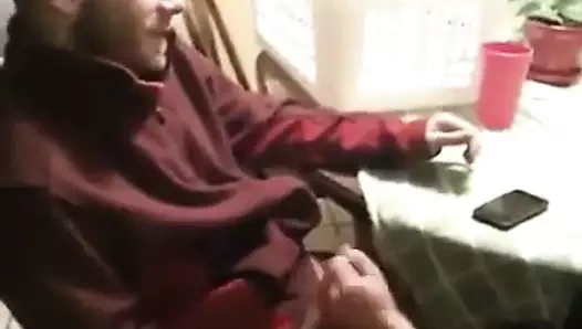 Bir arkadaşa yardım etmek