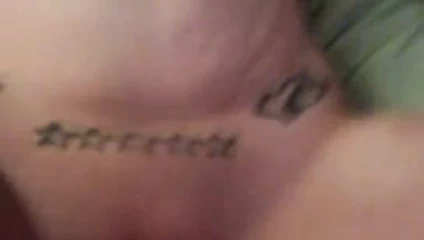 Christina Başlarken kedi parmaklı