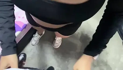 Ücret için geldi ve ödemediği için yarağını emmek zorunda kaldım