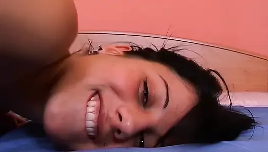 Sapık erkek delisi gençler - azgın genç Alman sürtükler durmadan pis sikişmek istiyor