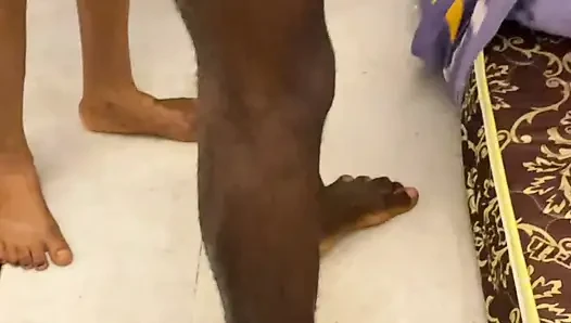Üvey Erkek Kardeşim Beni Sokak Sürtüğü Gibi Sikmeden Önce Yarağını Emmemi Istedi