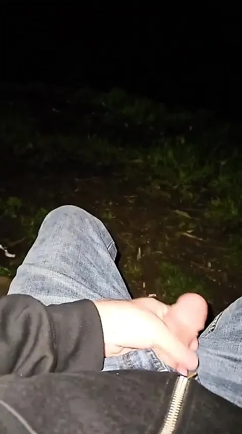Park bankında riskli halka açık mastürbasyon