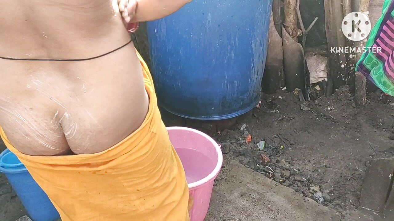 Anita yadav banyo dışında ile sıcak göt