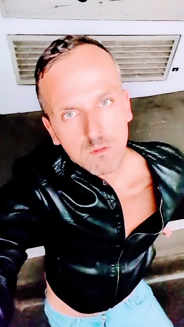 Slutboyben CAM4 Sexy Pornstar Exhibitionist Benjamin Exposed in Public