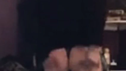 Emma bir ağız dolusu hoşlanır